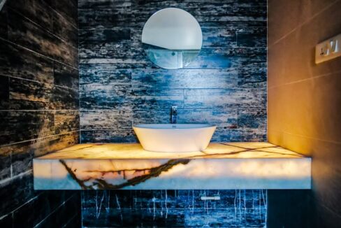 4BHK flat for sale in Cunningham Road