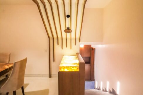 4BHK flat for sale in Cunningham Road