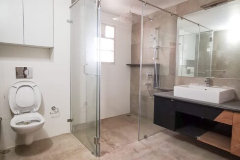 4BHK flat for sale in Cunningham Road