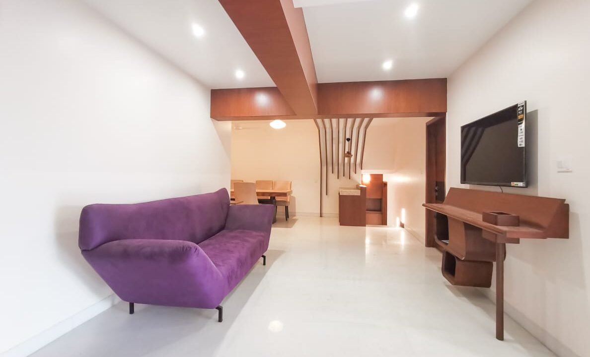 4BHK flat for sale in Cunningham Road