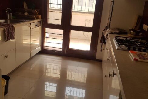 321799872O-1633364241619