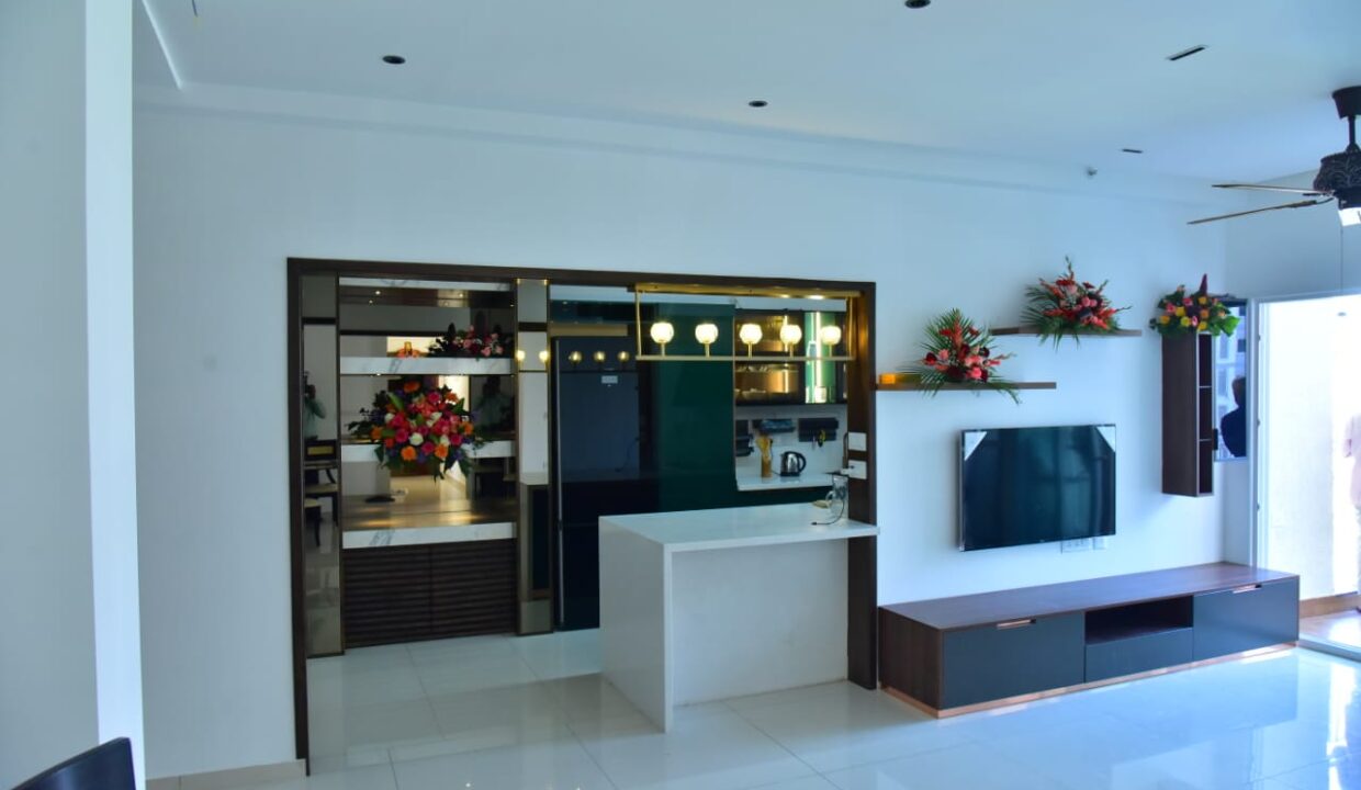 WhatsApp Image 2025-12-12 at 15.53.42 (2)