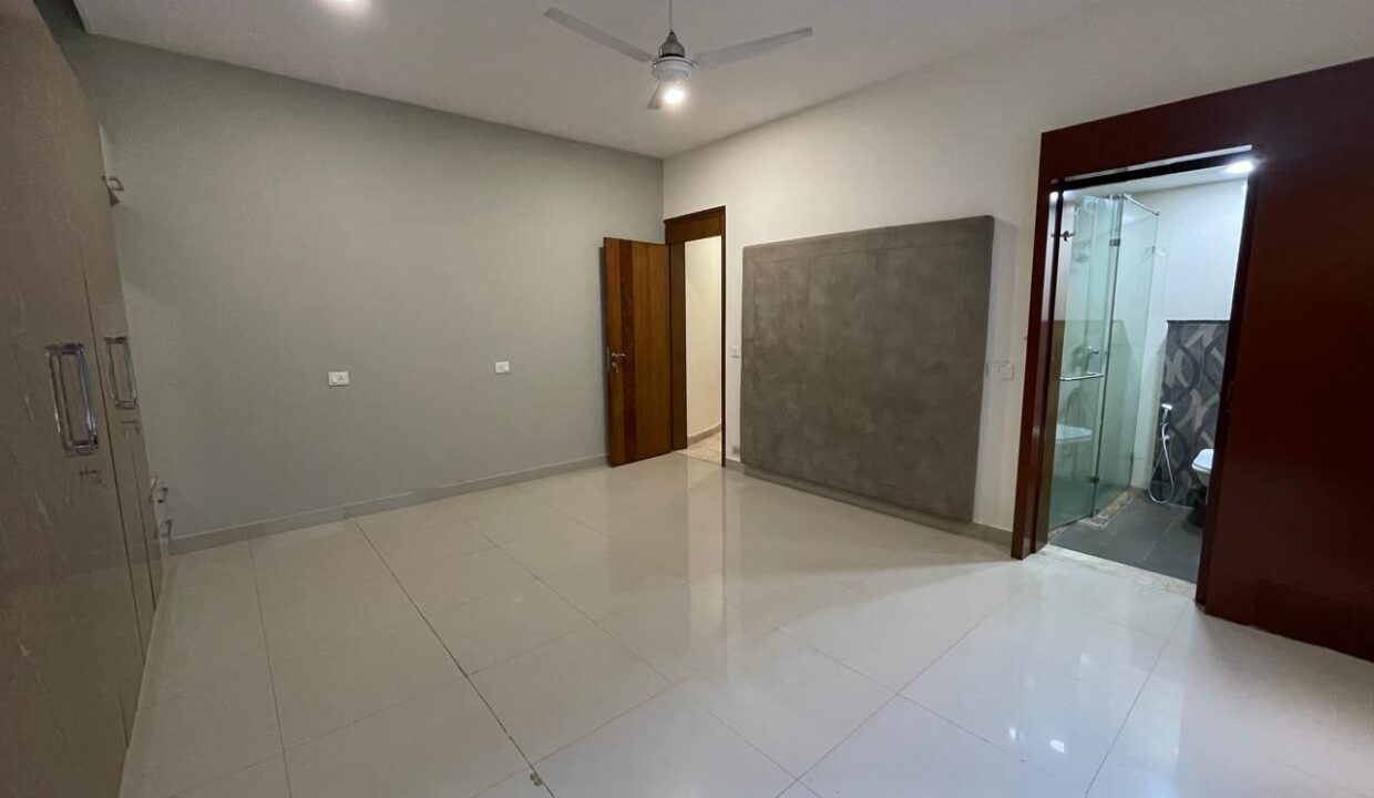 WhatsApp Image 2026-08-04 at 18.10.17(9)
